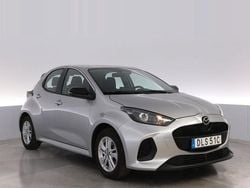 Grå Begagnad 2024 Mazda 2 Exclusive-Line Halvkombi | 239 000 kr (Marknadspris)