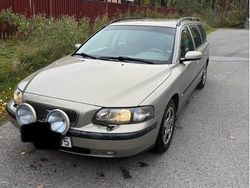 Begagnad 2004 Volvo V70 Kombi | 8 000 kr