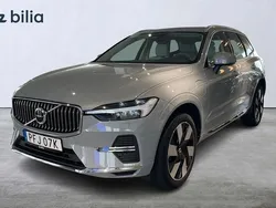 Grå Begagnad 2023 Volvo XC60 Core SUV | 499 900 kr (Marknadspris)