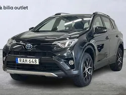 Svart Begagnad 2017 Toyota RAV4 Hybrid SUV | 229 900 kr (Marknadspris)