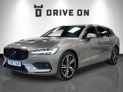 Grå Begagnad 2021 Volvo V60 Kombi | 287 900 kr (Bra pris)