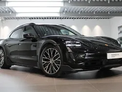 Svart Begagnad 2021 Porsche Taycan Cross Turismo Sedan | 735 000 kr (Marknadspris)