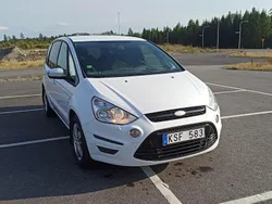 Vit Begagnad 2010 Ford S-MAX S Minibuss | 49 000 kr