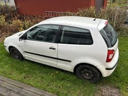 Vit Begagnad 2003 VW Polo Basis Halvkombi | 5 000 kr (Superpris)