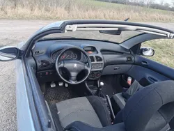 Grå Begagnad 2003 Peugeot 206 CC Cab | 24 500 kr (Marknadspris)
