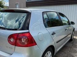 Silver Begagnad 2004 VW Golf IV Trendline Halvkombi | 22 000 kr (Bra pris)