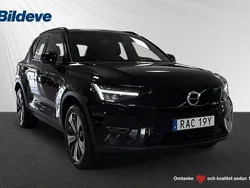 Svart Begagnad 2022 Volvo XC40 Core SUV | 339 900 kr
