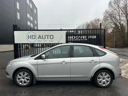 Grå Begagnad 2008 Ford Focus Halvkombi | 24 900 kr