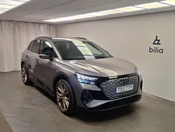 Grå Begagnad 2022 Audi Q4 e-tron Comfort SUV | 419 000 kr (Marknadspris)