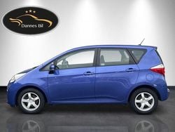 Blå Begagnad 2011 Toyota Verso-S Minibuss | 89 000 kr (Superpris)