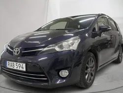 Blå Begagnad 2015 Toyota Verso Minibuss | 109 800 kr (Superpris)
