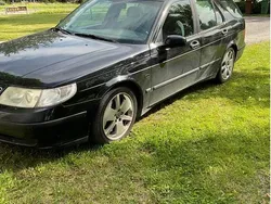 Svart Begagnad 2003 Saab 9-5 Linear Kombi | 13 000 kr (Marknadspris)