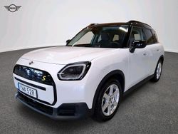 Vit Begagnad 2024 Mini Countryman SUV | 444 900 kr