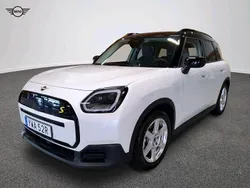 Vit Begagnad 2024 Mini Countryman SUV | 449 900 kr