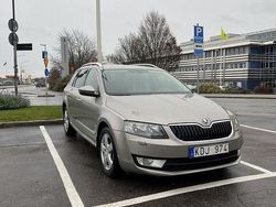 Brun Begagnad 2014 Skoda Octavia Kombi | 98 900 kr (Marknadspris)