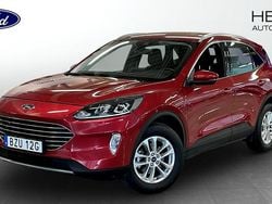 Röd (red) Begagnad 2022 Ford Kuga Titanium SUV | 244 900 kr (Marknadspris)