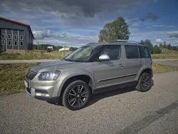 Brun Begagnad 2017 Skoda Yeti Outdoor SUV | 119 000 kr (Marknadspris)