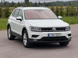 Vit Begagnad 2018 VW Tiguan SUV | 158 900 kr (Bra pris)