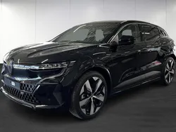Svart Ny 2024 Renault Mégane Techno Halvkombi | 379 900 kr