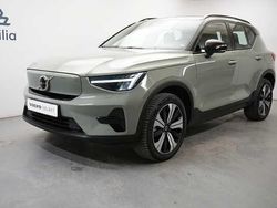 Grön Begagnad 2022 Volvo XC40 Core SUV | 349 900 kr
