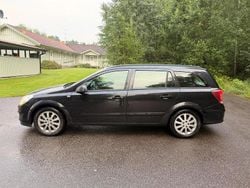 Svart Begagnad 2006 Opel Astra Kombi | 19 900 kr (Marknadspris)