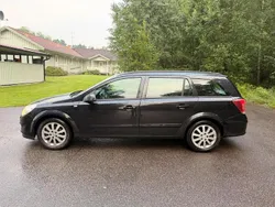 Svart Begagnad 2006 Opel Astra Kombi | 19 900 kr (Marknadspris)