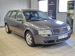 Mörkgrå (grå) Begagnad 2002 Audi A6 Comfort Kombi | 19 900 kr (Marknadspris)