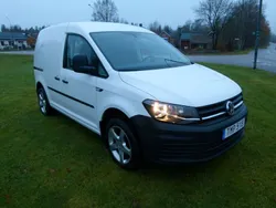 Vit Begagnad 2019 VW Caddy Minibuss | 129 000 kr (Marknadspris)