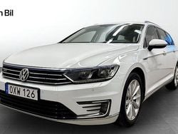 Vit Begagnad 2018 VW Passat GTE Kombi | 224 900 kr (Marknadspris)