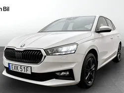 Vit Begagnad 2023 Skoda Fabia Style Halvkombi | 216 900 kr (Marknadspris)