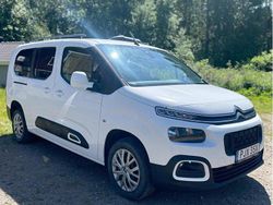 Vit Begagnad 2020 Citroën Berlingo Minibuss | 230 000 kr
