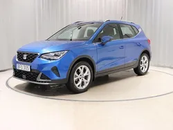 Ljusblå Begagnad 2024 Seat Arona FR SUV | 209 900 kr (Marknadspris)