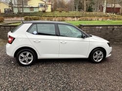 Vit Begagnad 2017 Skoda Fabia Style Halvkombi | 110 000 kr (Marknadspris)