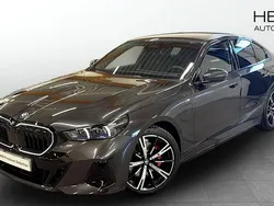 Grå (black) Begagnad 2025 BMW 530e M Sport Sedan | 688 700 kr (Marknadspris)