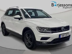 Vit Begagnad 2018 VW Tiguan Comfortline SUV | 229 000 kr (Marknadspris)
