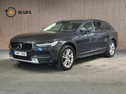 Grå Begagnad 2017 Volvo V90 CC Kombi | 209 400 kr (Marknadspris)