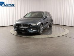 Mörkblå Begagnad 2022 Volvo V60 Core Kombi | 399 900 kr (Lite dyr)