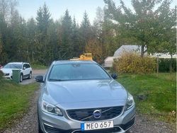 Begagnad 2016 Volvo V60 CC Summum Kombi | 165 000 kr (Bra pris)