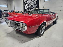 Röd & vit Begagnad 1967 Pontiac Firebird Cab | 399 000 kr