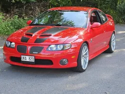 Röd Begagnad 2005 Pontiac GTO Sportkupé | 219 000 kr