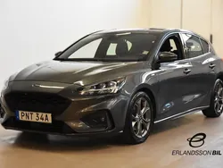 Grå Begagnad 2019 Ford Focus ST-Line Halvkombi | 159 900 kr