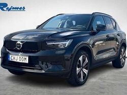 Svart Begagnad 2022 Volvo XC40 Core SUV | 329 900 kr