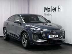 Blå (plasmablå metallic) Ny 2025 Audi Q6 Sportback e-tron S-Line SUV | 832 100 kr