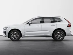 Grå Ny 2024 Volvo XC60 Core SUV | 572 100 kr (Bra pris)
