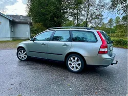 Grön Begagnad 2006 Volvo V50 Kombi | 8 700 kr (Marknadspris)