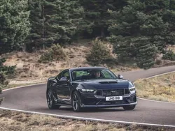 Grå Ny 2024 Ford Mustang Dark Horse Sportkupé | 829 900 kr