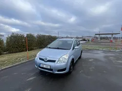 Blå Begagnad 2009 Toyota Corolla Verso Minibuss | 32 000 kr (Marknadspris)