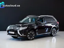 Svart Begagnad 2015 Mitsubishi Outlander SUV | 189 800 kr