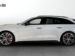 Vit (glaciärvit metallic) Begagnad 2025 Audi A5 Sport Sportkupé | 699 900 kr