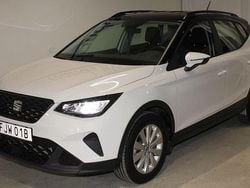 Vit (candy white midnight blac) Begagnad 2023 Seat Arona Style SUV | 189 900 kr (Marknadspris)